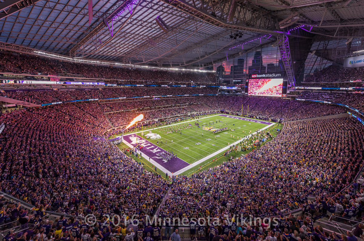 First Official Minnesota Vikings Game At Us Bank Stadium September